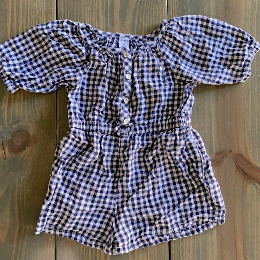 Girls adorable old navy 5T romper